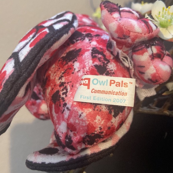 ๐ฆ Owl Pals: Red, Black & White Owl ๐ฆ - Picture 13 of 15